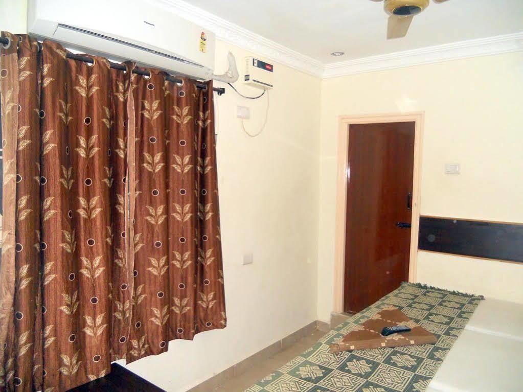 Hotel Sahasra Residency Tirupati Luaran gambar