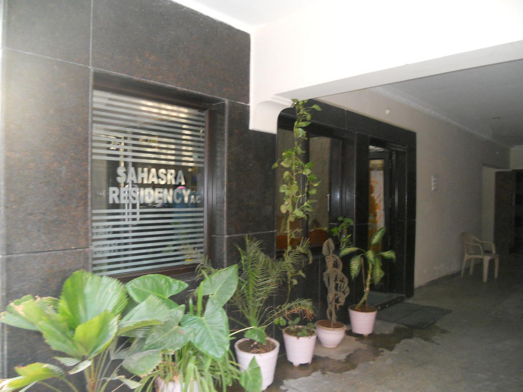 Hotel Sahasra Residency Tirupati Luaran gambar
